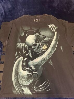 Men's Black Short-Sleeve Graphic Tee with Skull & Angel Motif